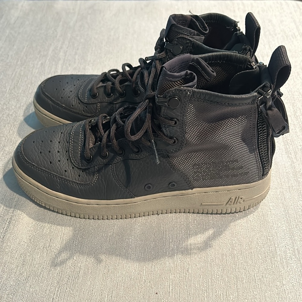 Nike Sf Air Force 1 Mid Dark Grey - Picture 2 of 7